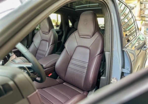 Porsche Cayenne cena 743400 przebieg: 1, rok produkcji 2023 z Głogów Małopolski małe 254